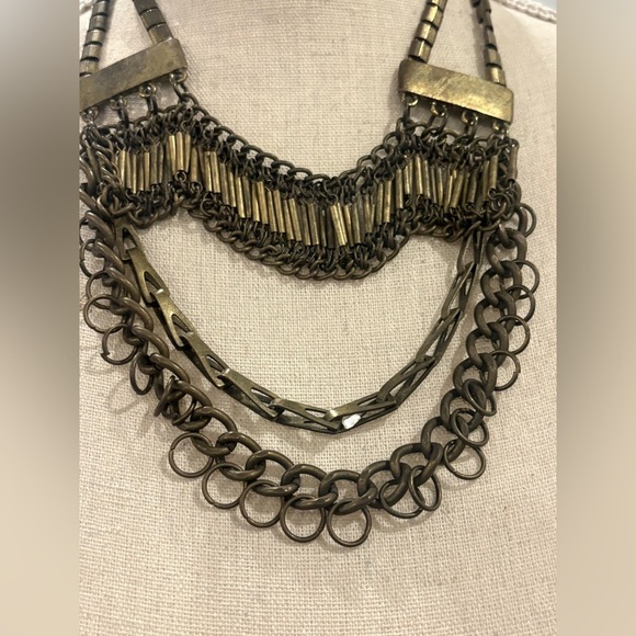 Elegant Gold-Tone Layered Necklace - Picture 2 of 3